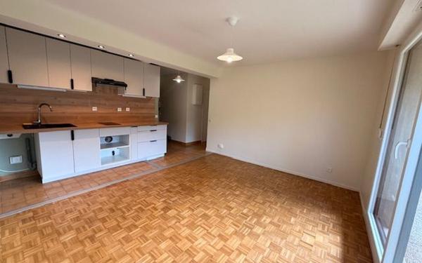 Appartement à louer    2 pièces • 46,23 m2 Saint-Genis-Laval