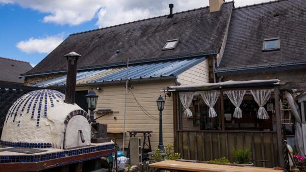 Maison à vendre en un hameau de la Chapelle-Glain