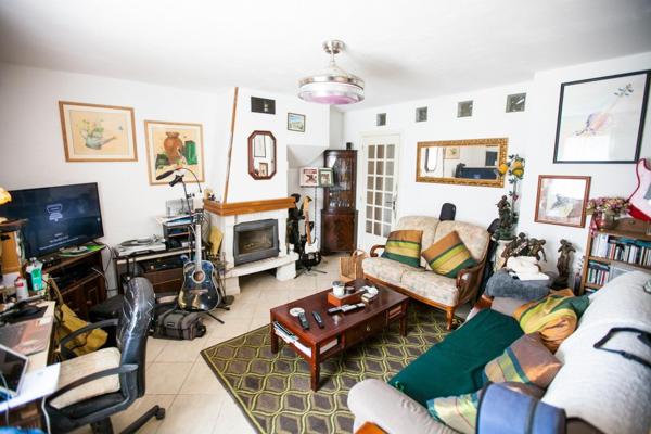 Maison à vendre en un hameau de la Chapelle-Glain