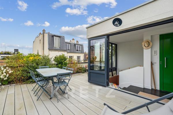 Maison contemporaine avec terrasse et rooftop