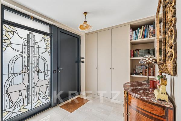 Maison contemporaine avec terrasse et rooftop