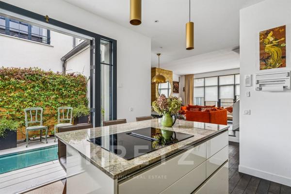 Maison contemporaine avec terrasse et rooftop