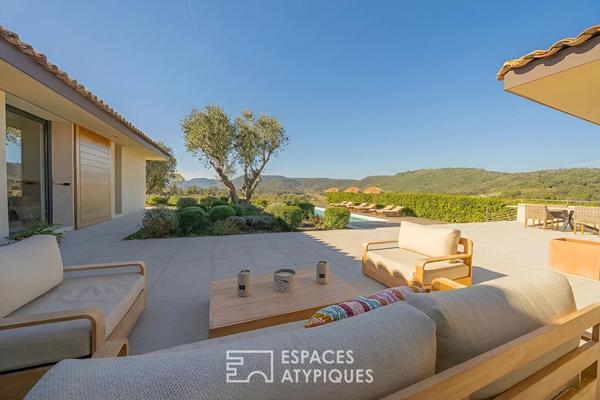 Villa d’architecte avec vue panoramique dans domaine sécurisé