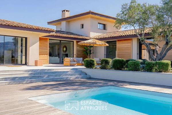 Villa d’architecte avec vue panoramique dans domaine sécurisé