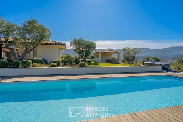Villa d’architecte avec vue panoramique dans domaine sécurisé