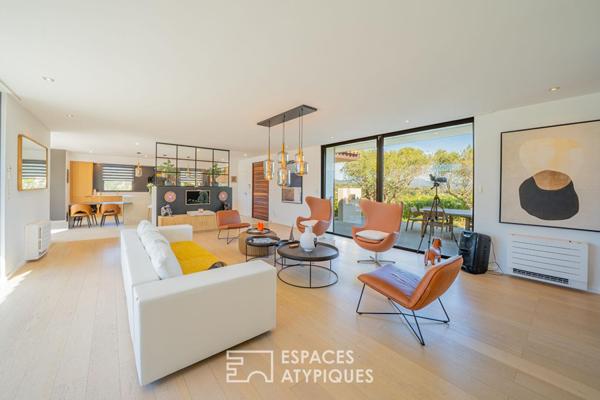 Villa d’architecte avec vue panoramique dans domaine sécurisé