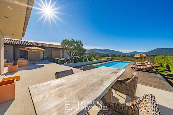 Villa d’architecte avec vue panoramique dans domaine sécurisé