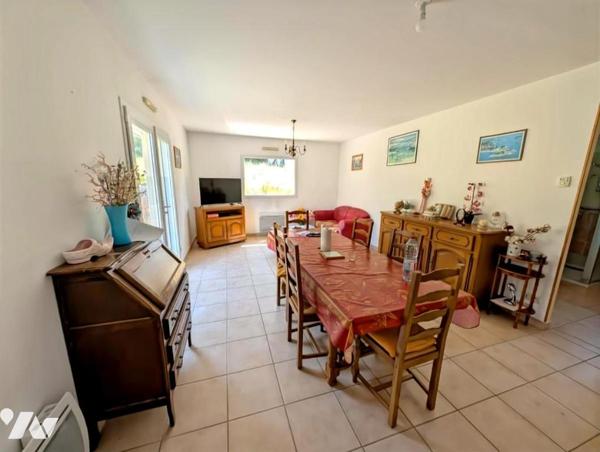 LANNION – Maison de plain-pied en excellent état, proche du centre-ville