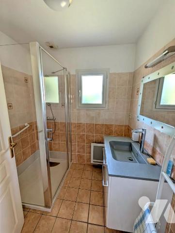 LANNION – Maison de plain-pied en excellent état, proche du centre-ville