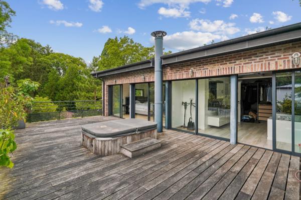 REUIL MALMAISON (92) - Maison contemporaine de 235m² 1500m² terrain