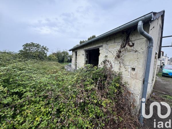 Maison 2 pièces de 40 m² à Saint-Léger-de-Montbrillais (86120)
