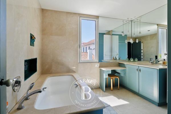 Biarritz, Maison 7 Chambres -  300 m² à vendre