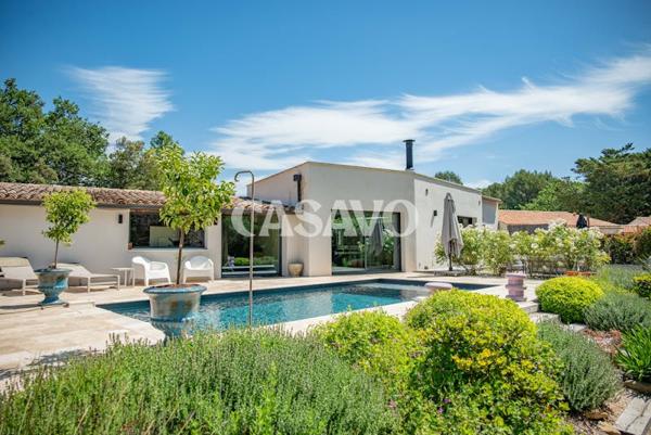 Vente Maison 5 pièces de 180m² - 13760 Saint-Cannat