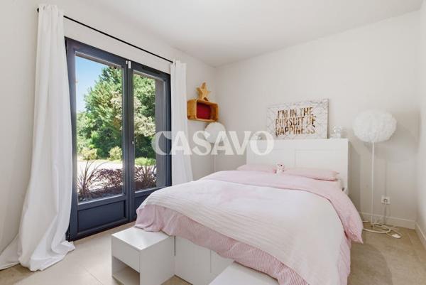 Vente Maison 5 pièces de 180m² - 13760 Saint-Cannat