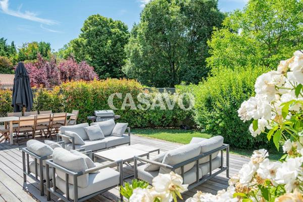 Vente Maison 5 pièces de 180m² - 13760 Saint-Cannat