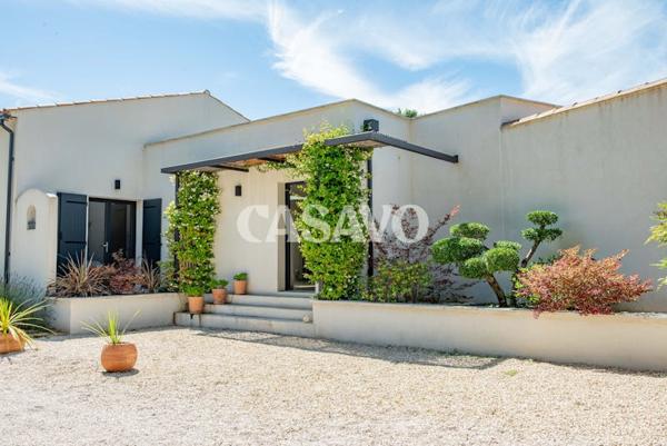 Vente Maison 5 pièces de 180m² - 13760 Saint-Cannat