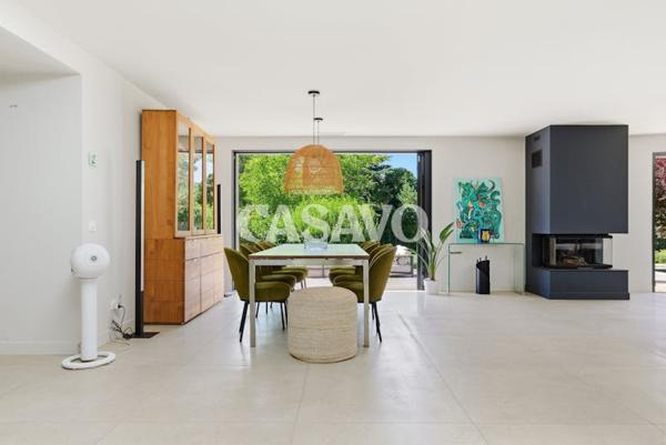 Vente Maison 5 pièces de 180m² - 13760 Saint-Cannat