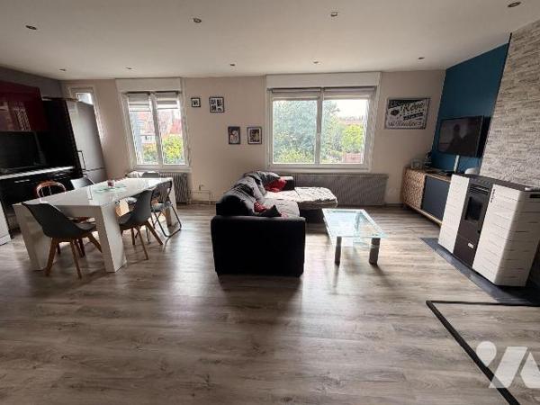En exclusivité chez votre Notaire, maison de ville sur Coudekerque-Branche secteur Sainte-Germa...