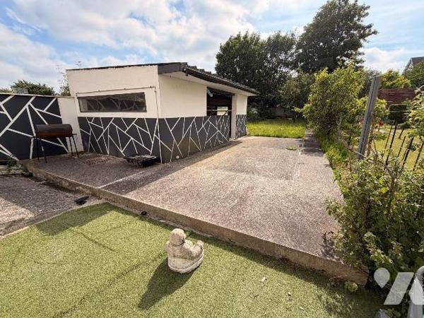 En exclusivité chez votre Notaire, maison de ville sur Coudekerque-Branche secteur Sainte-Germa...