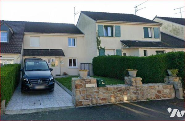 Maison proche de la Baie du Mont Saint Michel.

Une maison à usage d'habitation, comprenant :...