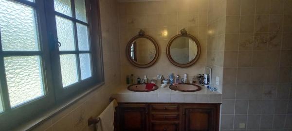 Belle villa plain pied avec sous-sol et jardin