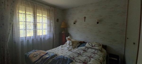 Belle villa plain pied avec sous-sol et jardin