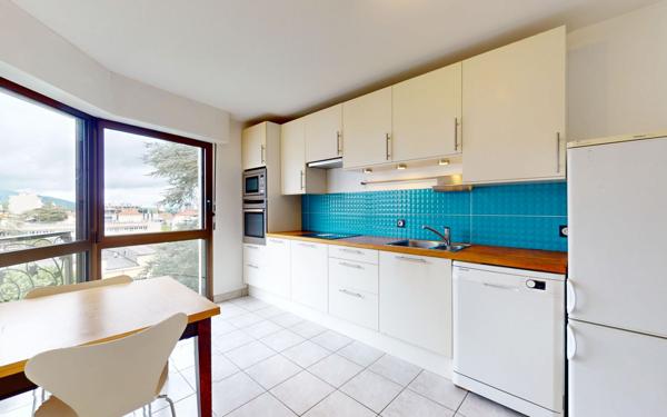 Appartement à louer    5 pièces • 139,41 m2 Lyon 4