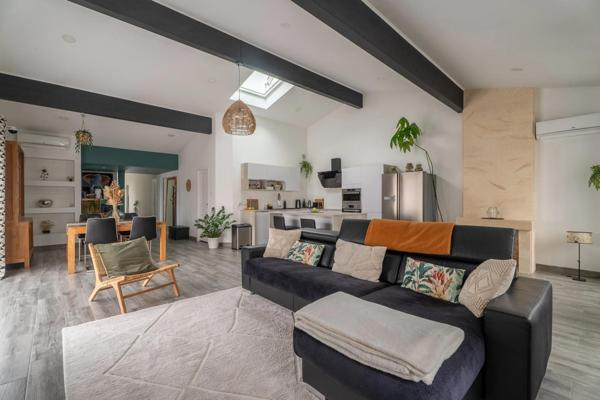 Maison contemporaine rénovée de 147 m² à Blanquefort