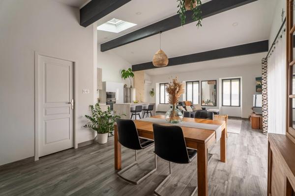 Maison contemporaine rénovée de 147 m² à Blanquefort