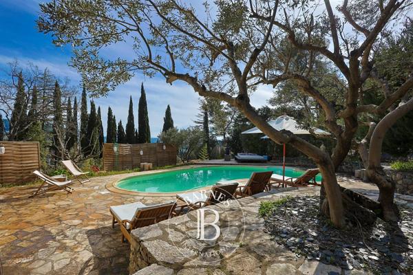Lorgues, Villa 9 Chambres -  400 m² à vendre