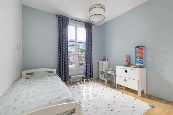 Suresnes, Maison 5 Chambres -  180 m² à vendre