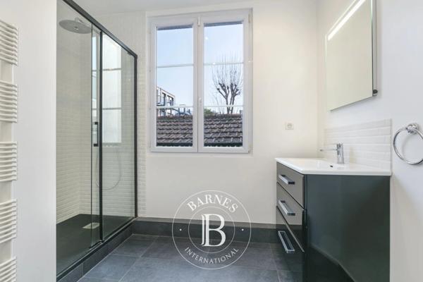 Suresnes, Maison 5 Chambres -  180 m² à vendre