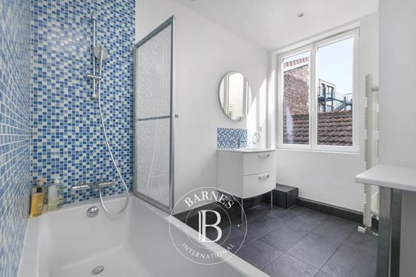 Suresnes, Maison 5 Chambres -  180 m² à vendre