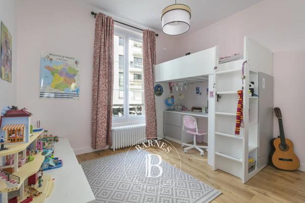 Suresnes, Maison 5 Chambres -  180 m² à vendre