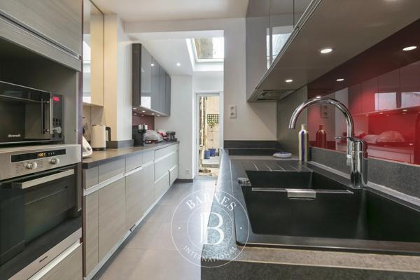 Suresnes, Maison 5 Chambres -  180 m² à vendre