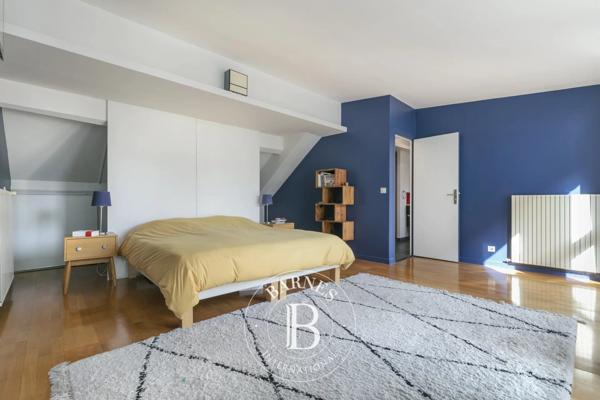 Suresnes, Maison 5 Chambres -  180 m² à vendre