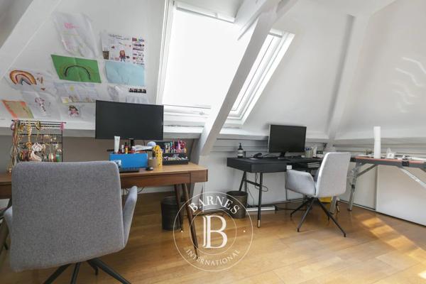 Suresnes, Maison 5 Chambres -  180 m² à vendre
