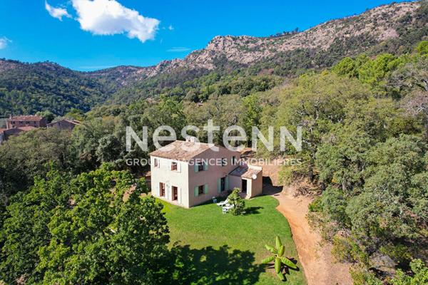 À VENDRE ? Bastide de charme d'environ 134m² à La Garde-Freinet