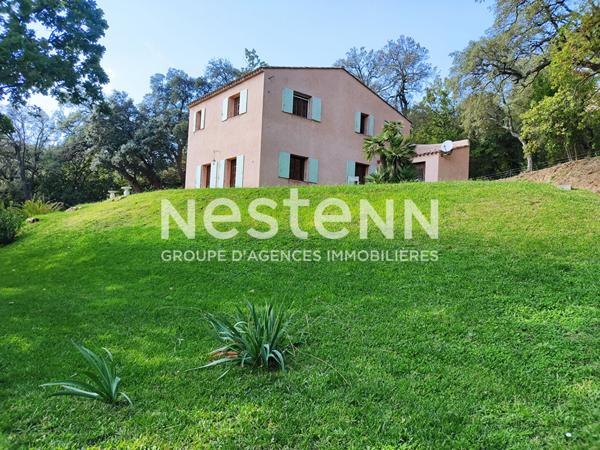 À VENDRE ? Bastide de charme d'environ 134m² à La Garde-Freinet