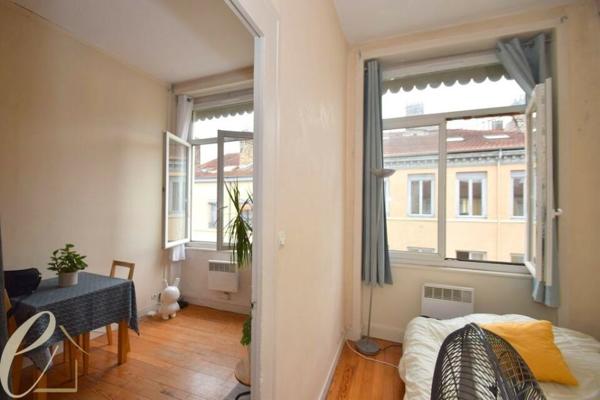 Lyon 6ème Brotteaux – Ravissant T1 bis meublé en dernier étage de 24,86 m² idéalement situé