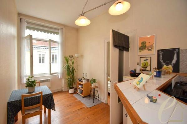 Lyon 6ème Brotteaux – Ravissant T1 bis meublé en dernier étage de 24,86 m² idéalement situé