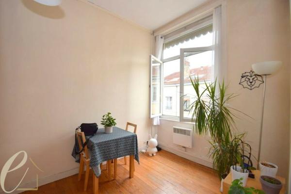Lyon 6ème Brotteaux – Ravissant T1 bis meublé en dernier étage de 24,86 m² idéalement situé