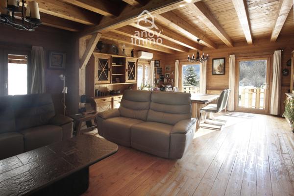 Chalet
                                                                                                                                                                                                                                                                                                                        9 pièce(s)                                                                                                                                                                                                          6 chambre(s)                                                                                                                                                                                                          271.8  m²