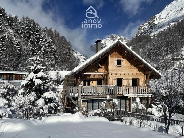 Chalet
                                                                                                                                                                                                                                                                                                                        9 pièce(s)                                                                                                                                                                                                          6 chambre(s)                                                                                                                                                                                                          271.8  m²