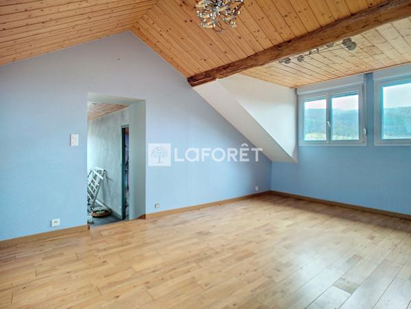 Location appartement près de QUENOCHE - 3 pièce(s) - 65 m² - 595 €/mois