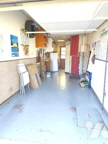 Maison 3/4 chambres - garage - grenier atelier jardin.