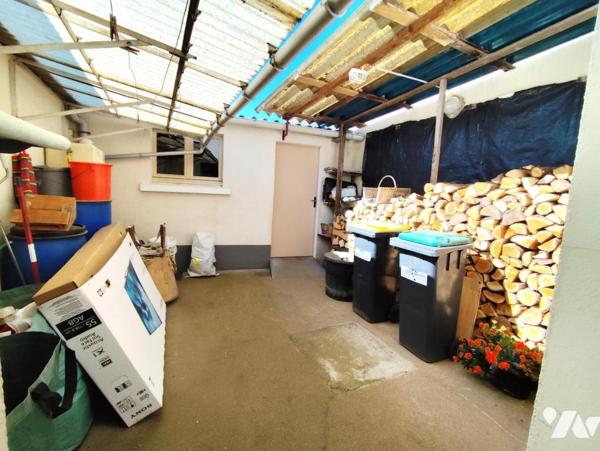 Maison 3/4 chambres - garage - grenier atelier jardin.