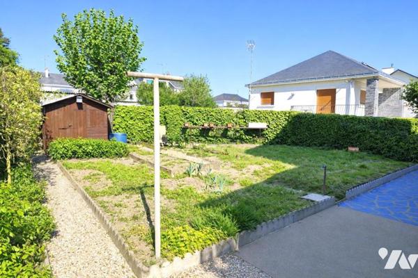 Maison 3/4 chambres - garage - grenier atelier jardin.
