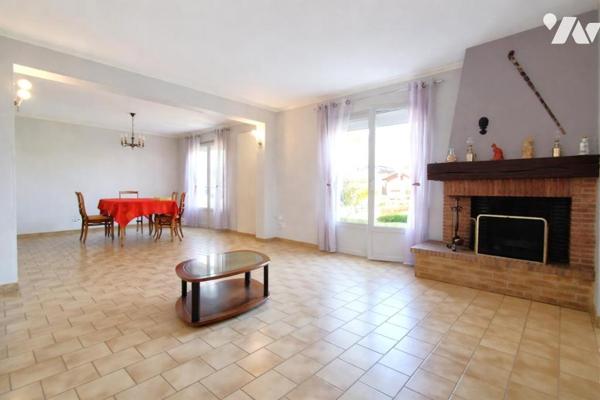 Maison 3/4 chambres - garage - grenier atelier jardin.