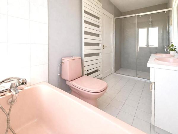 Maison 3/4 chambres - garage - grenier atelier jardin.